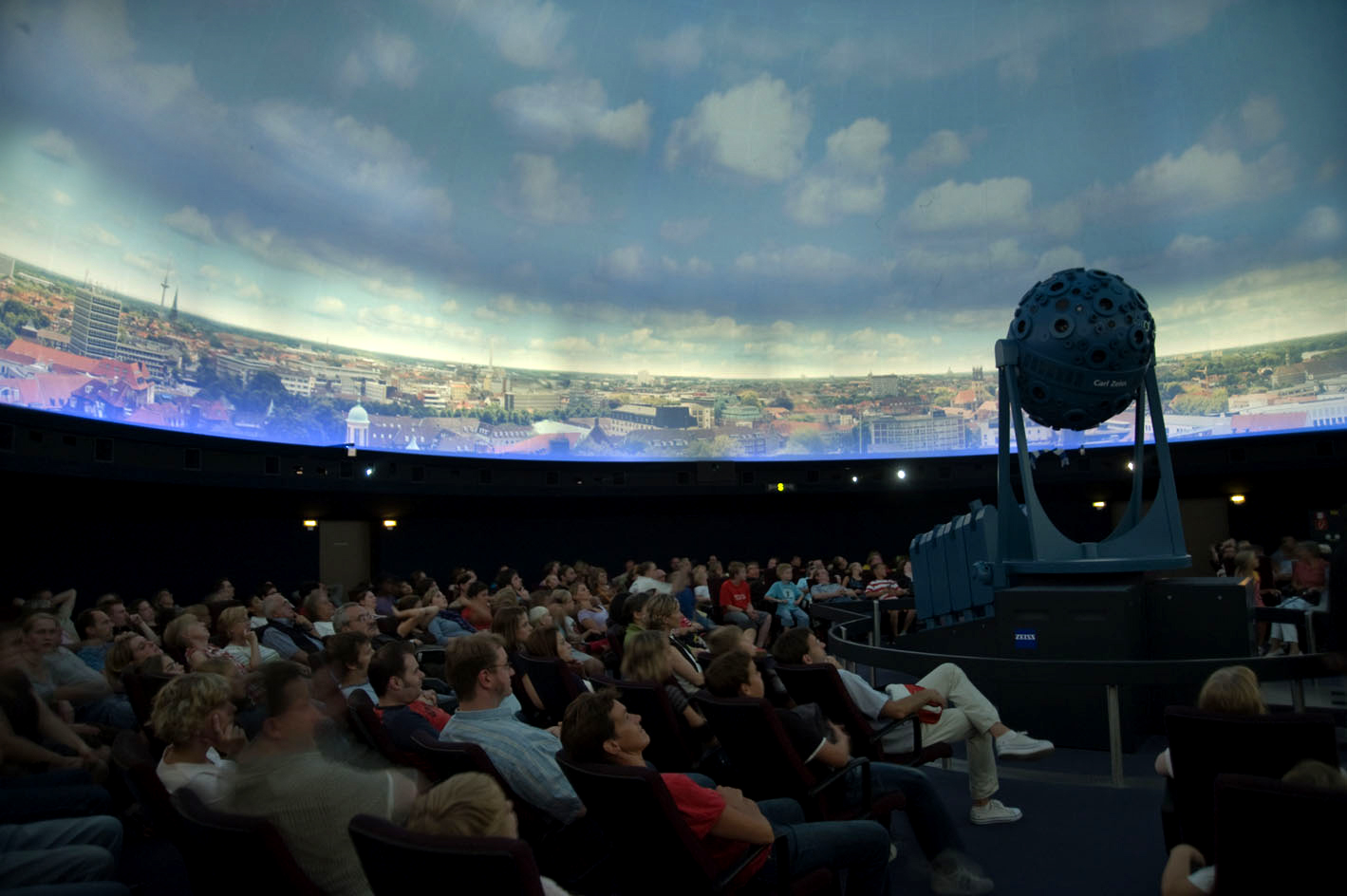 Planetarien